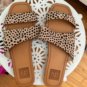 Rarely worn, flat sole